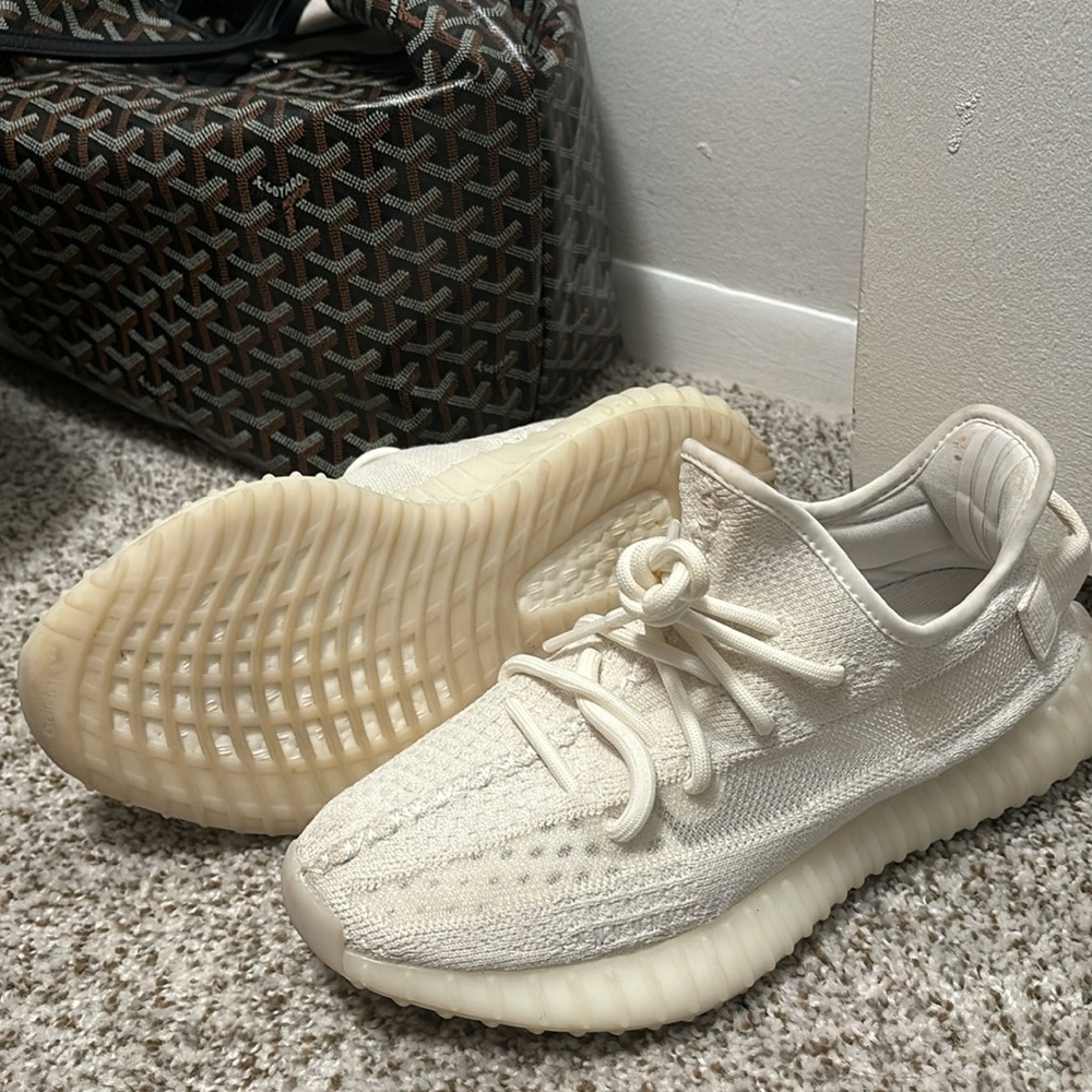 Yeezy Sneakers (men Sizing) - Picture 3 of 5